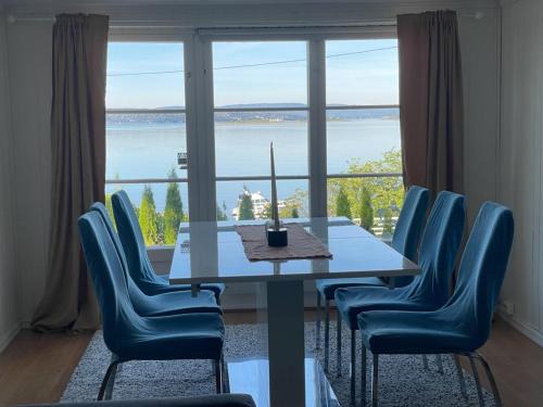 Large 2 bedroom apartment with sea view located in Nordstrand