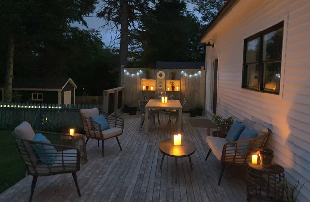 NEW: large, luxurious downtown 3 bedroom, 2.5 bath home.