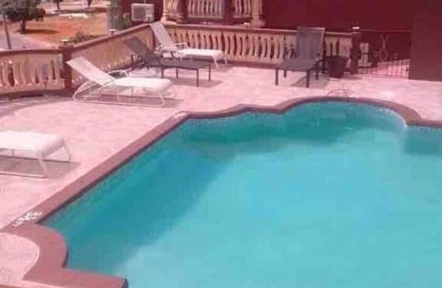 523) Large 3 bedroom with King beds and Pool!