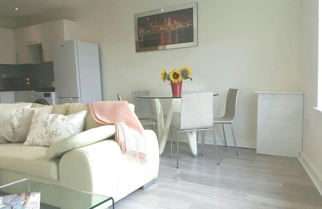 Large 6 bedroom duplex - perfect for large family