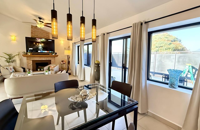 Large Ajijic 2 Bedroom Retreat With Modern Amenities & Centrally Located