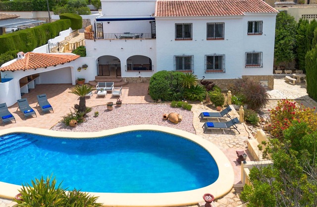 Villa grande y confortable en Javea, en la Costa Blanca, España con piscina privada para 6 personas