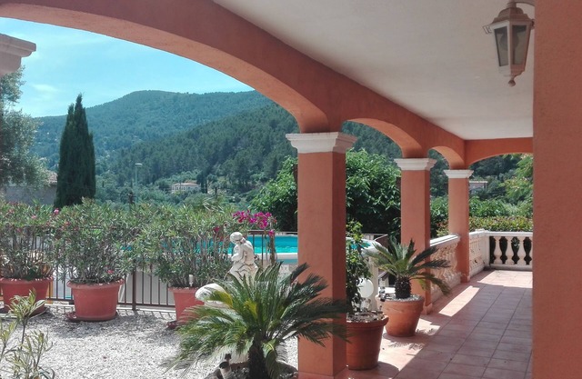 Villa familiar grande y animada en el corazón de Provenza