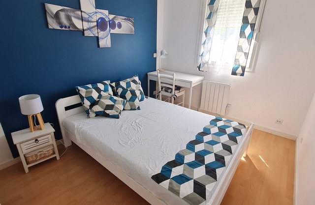 Large apartment ideal for a family 10 min from the center of La Rochelle