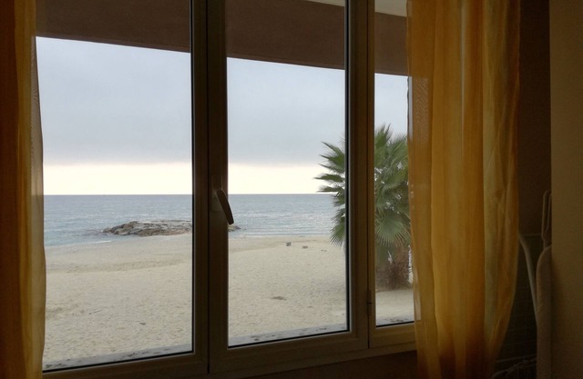 Amplio apartamento frente al mar