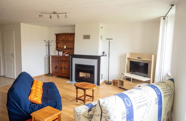 Large apartment on the 2nd floor in a townhouse