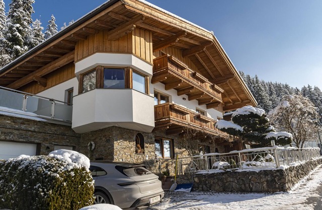 Large apartment with sauna, 200m to the ski bus