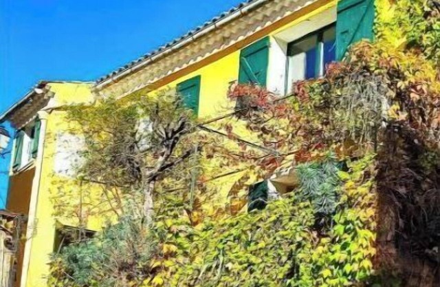 Large Artist's House with Terrace / Bright, warm and calm!