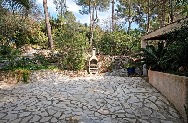 Large Bucolic Villa with pool, 12 pers, WiFi