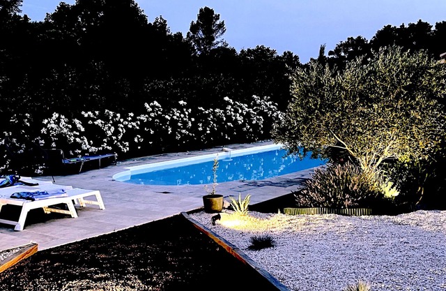 Large, comfortable 8-bedroom villa - 10x4 pool - air conditioning - Near Uzès