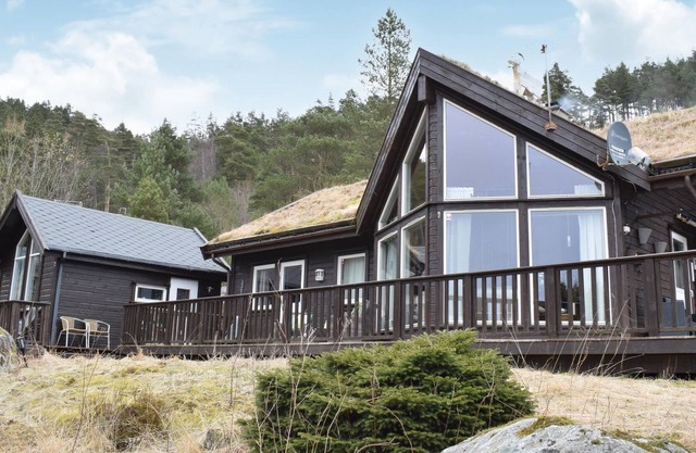 Alojamiento de 3 habitaciones en Jørpeland