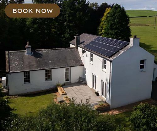 Large country house with garden, outdoor spa area & games room with Hot Tub and Fire Pit