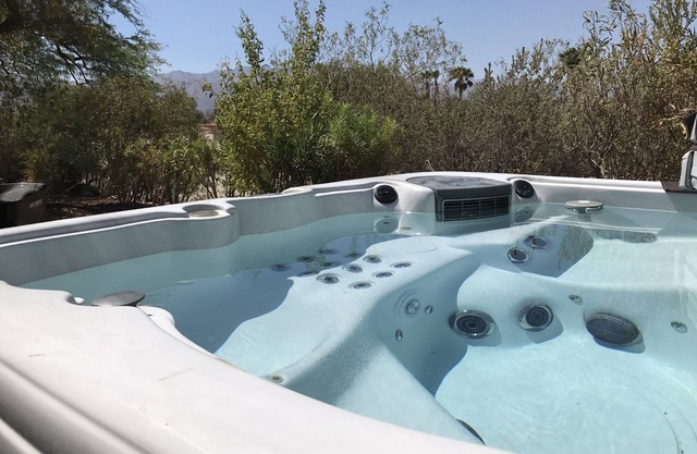 Gran lujo personalizado Rams Hill Golf Course Home! Cargado con excelentes comodidades!