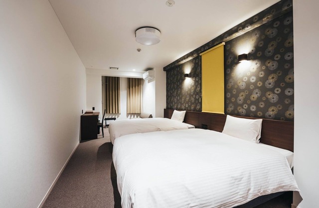 Large Double Twin Room 6EAST NonSmoking / Saga Saga