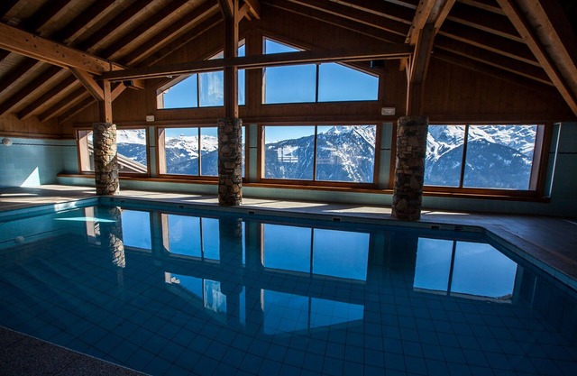 GRANDE DUPLEX DE 120 M2 EN CHALET STANDING MGM CON PISCINA CLIMATIZADA DE 4 ****