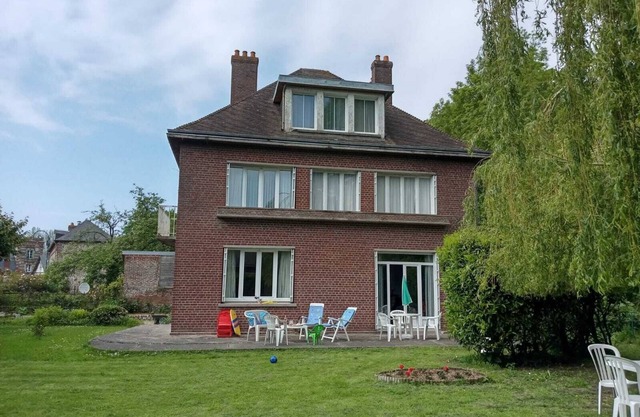 Gran casa familiar en el corazón de Veules-les-roses a 10 minutos a pie de la playa.