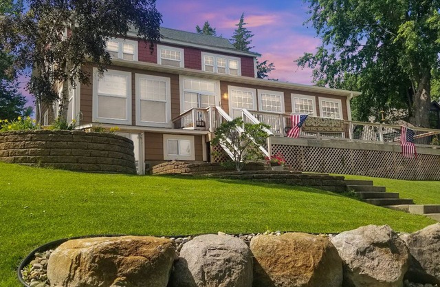 Hermosa casa en el lago con una lujosa sensación de cabina