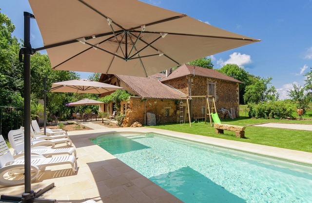 Casa en Thiviers con piscina privada