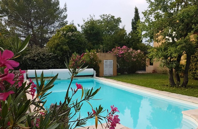 Gran casa amigable en la Provenza, oasis de vegetación