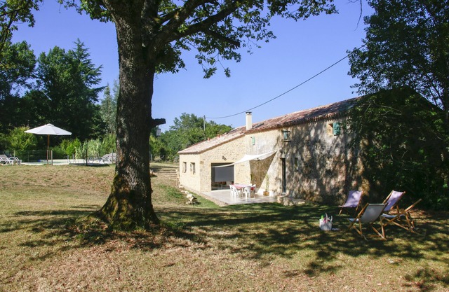 Casa grande ideal para 6 personas.