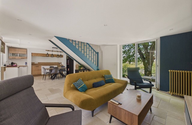 Gran jardín y terraza para 7 personas