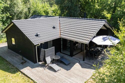 Large Holiday Home With Hot Tub By Vig Lyng