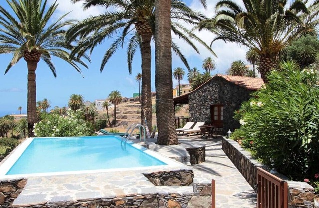 Gran casa de vacaciones con piscina y en un lugar apartado