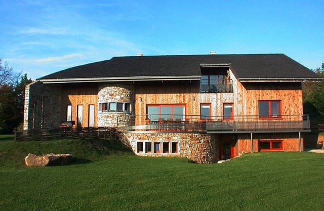 Casa grande con sauna, Ovifat