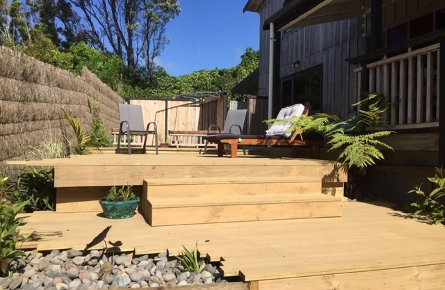 Saltos de surf Large House by Raglan