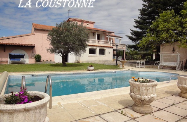 LA COUSTONNE, gran cabaña provenzal para 2 a 8 personas con piscina, tranquila