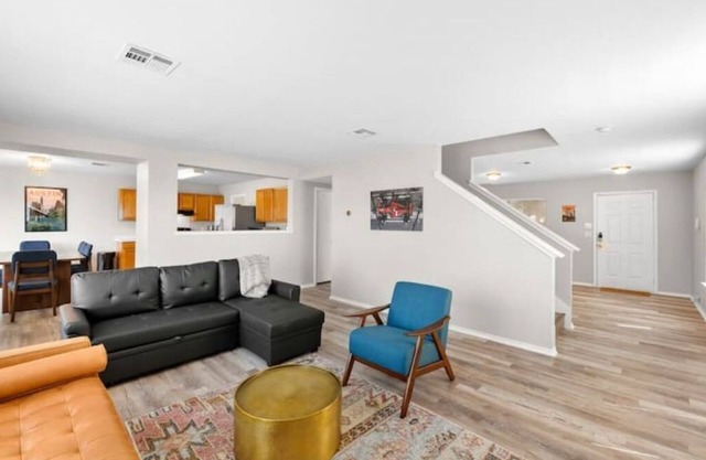 Large house with HOT TUB near COTA