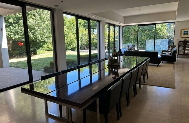Large luxury home in great inner Melbourne location