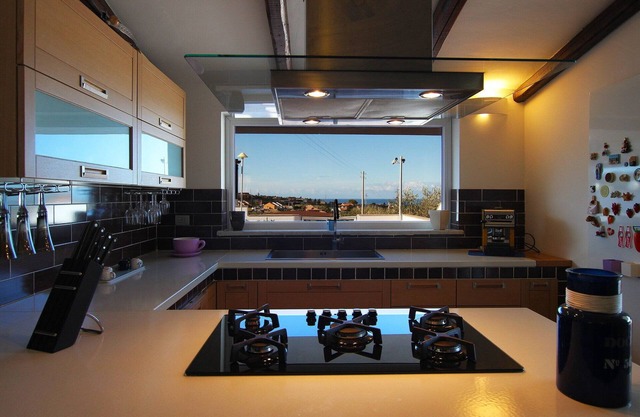 Gran villa de lujo con PISCINA PRIVADA, 4 dormitorios, 4 baños WiFi BBQ, cerca del MAR
