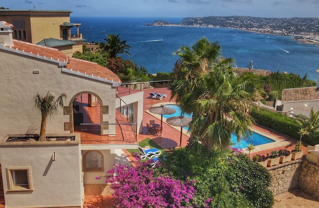 villa lujosa con vistas al mar espectaculares para maximo 8 a 10 persones