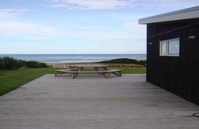 Gran playa Modern Front House