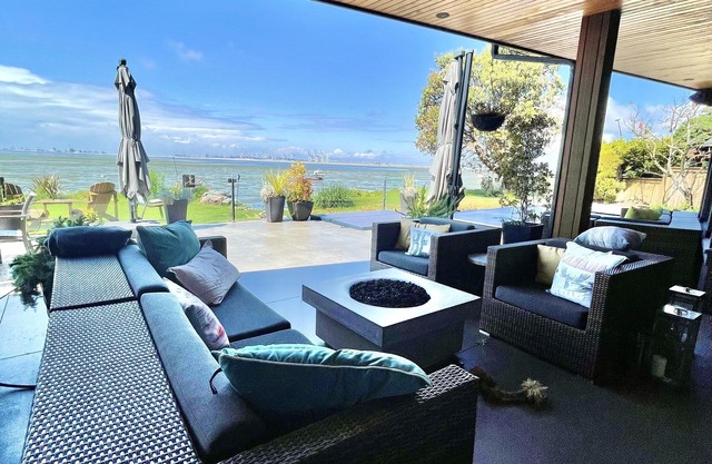 Large modern Luxury Oceanfront house, directly on the beach