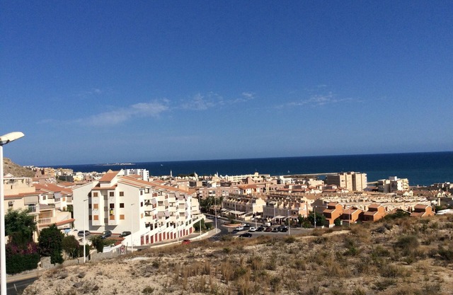 Casa grande y moderna: vista al mar, piscina, WIFI, cerca del mar