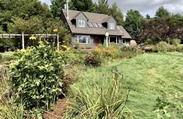 Large Mountainside Home w/ Pond by Smugglers Notch!