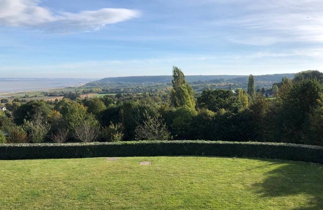 Large Normandy house, between Trouville and Honfleur - 5 bedrooms, sleeps 11