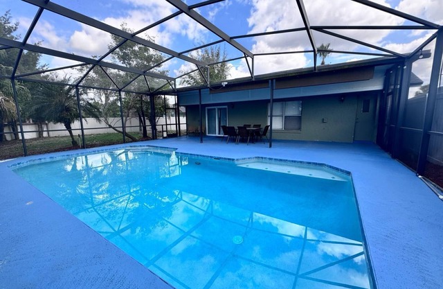 Large Pool/Back Area Central Located near Disney