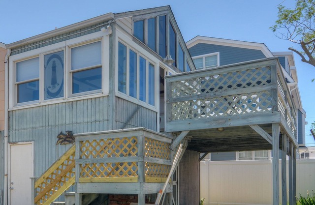 Alquiler de apartamentos de 2 habitaciones de gran tamaño: seis casas de la playa