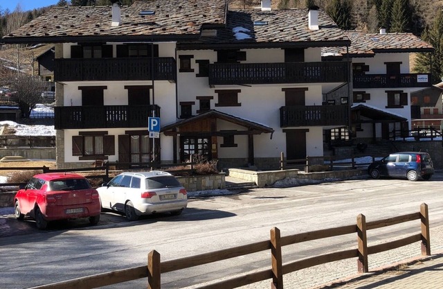 Large studio apartment in downtown Champoluc