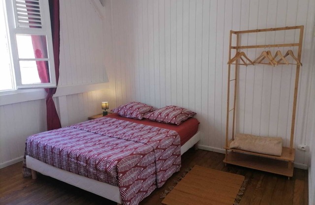 Large studio in the center of town