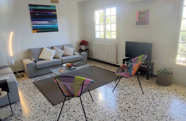 Large T3 in house with garden in Provencal village 7 minutes from the sea