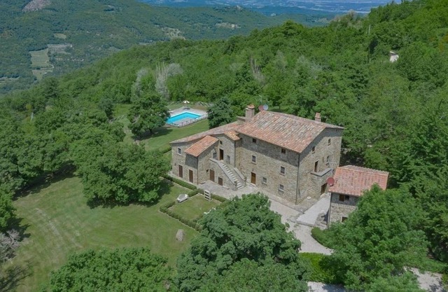 Gran villa toscana para 12 personas con aire acondicionado, piscina privada y hermosas vistas.