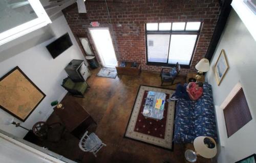 Large Unique Ground Floor Loft with Parking #1