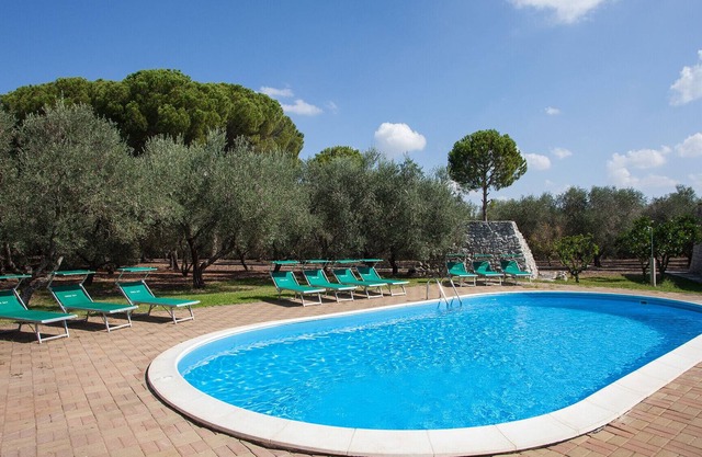 Tipica villa salentina con piscina privata per grandi gruppi m340