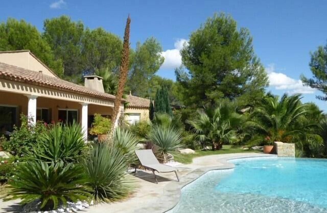 Gran villa con piscina, jardín cerca de Montpellier y el mar.