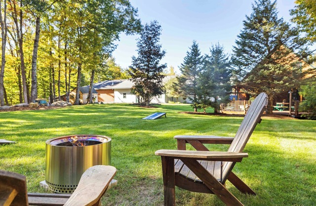 Pet Friendly with Hot Tub | Loon/Gunstock 30 mins