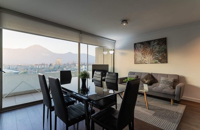 Las Condes te Espera: Apartamento Amplio para 4